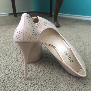 Guess beautiful pink and gold pumps size 8M